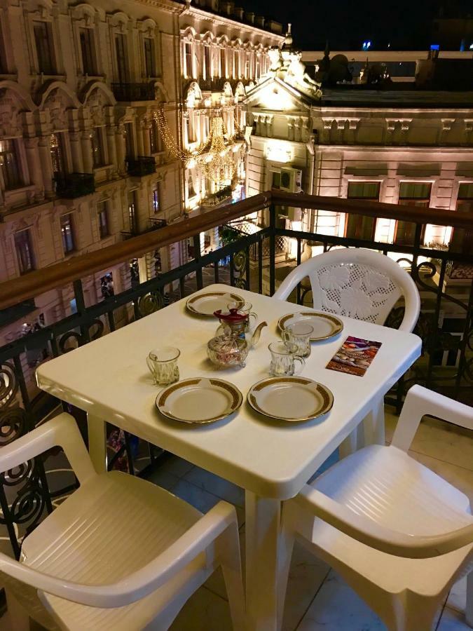 Apartmán Fountain Square-Balconies In Old Town Baku Exteriér fotografie